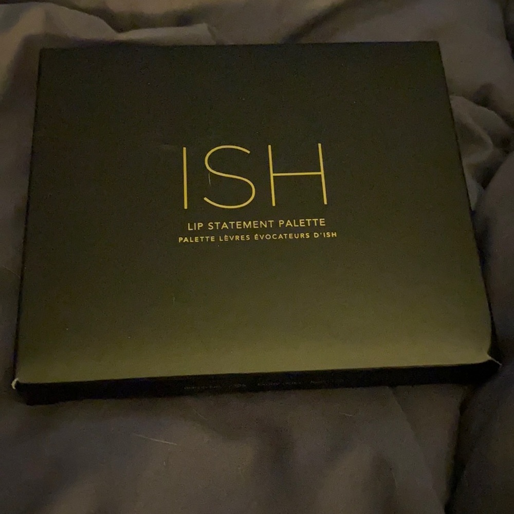 Ish lip statement pallet